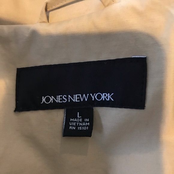 Trench Coat - Picture 7 of 10